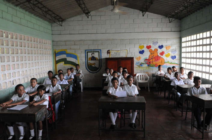 A classroom of 5th grade students in Lorica, Colombia.