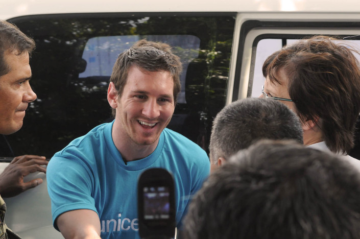 UNICEF Goodwill Ambassador Lionel ‘Leo’ Messi greets members of the Argentinean contingent of the United Nations Stabilization Mission in Haiti (MINUSTAH) on arrival at the field hospital that they run, in Port-au-Prince, Haiti.
